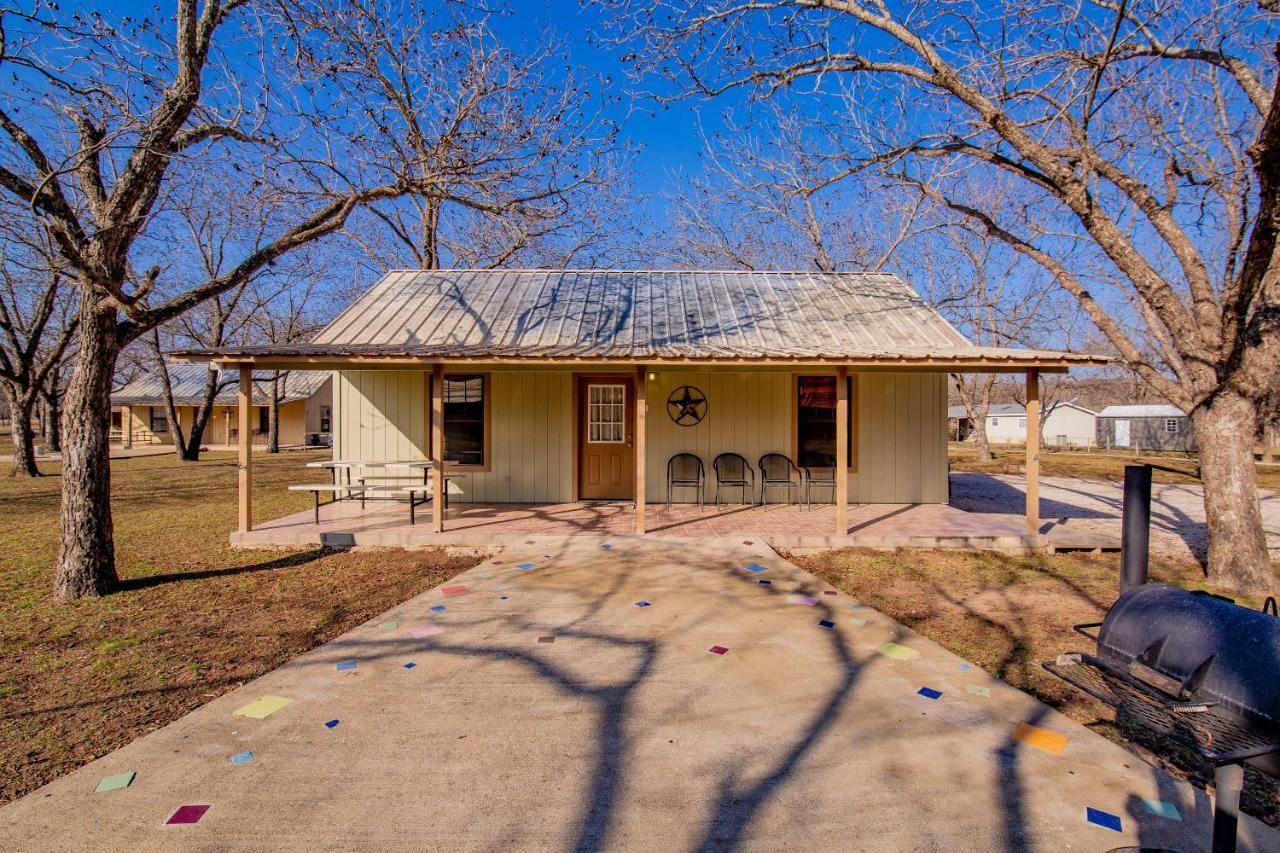Seven Bluff Cabins Concan Eksteriør bilde