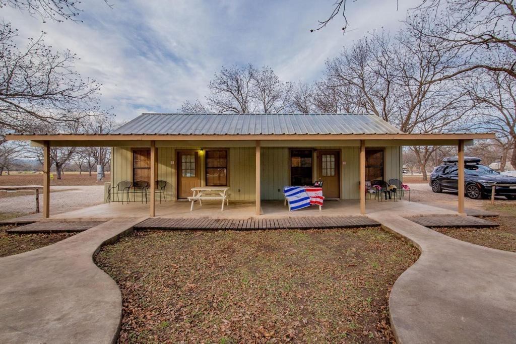 Seven Bluff Cabins Concan Eksteriør bilde